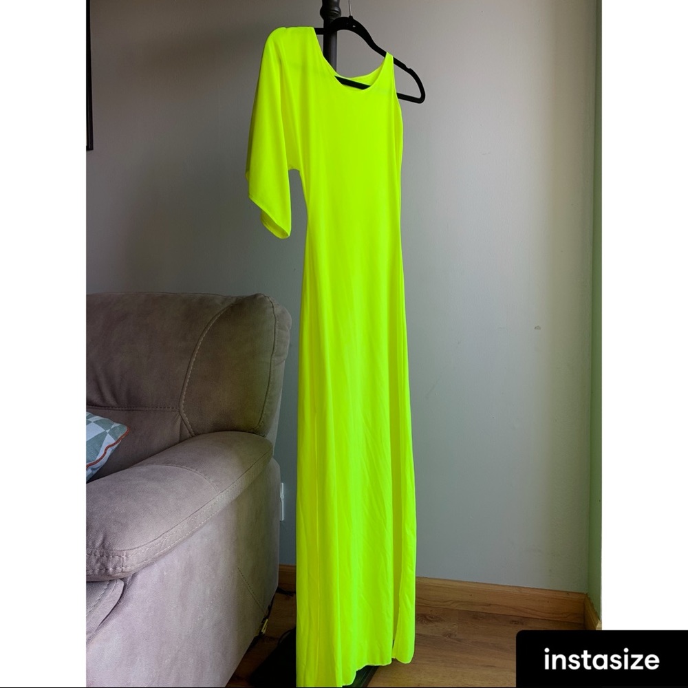 Neon dress with open leg